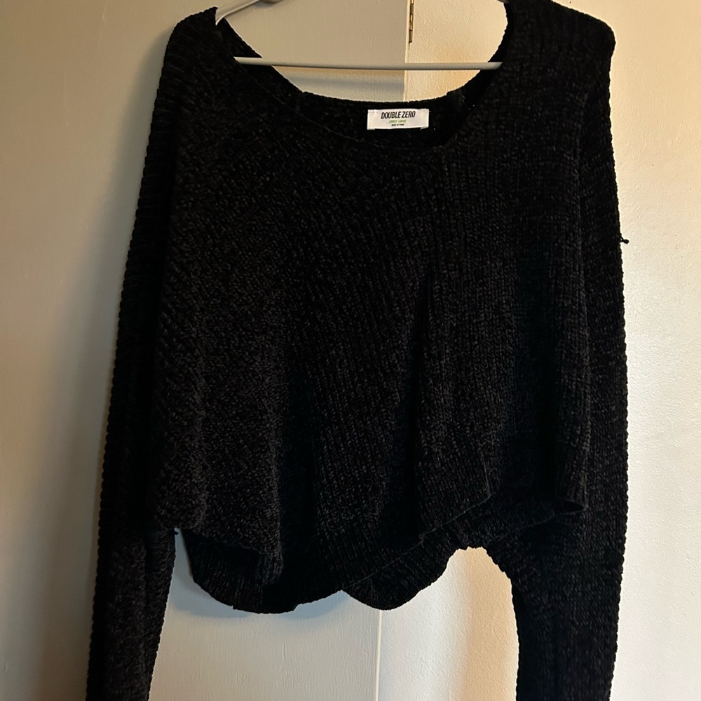 Double Zero Black Crew Neck Sweater with Knit Texture